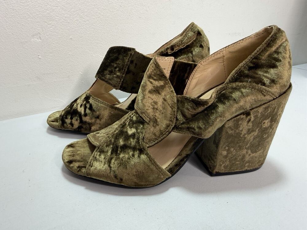 Cabi Heels Velvet Green Interlock Block Chunky Peep Toe Gothic Whimsy Size 7.5